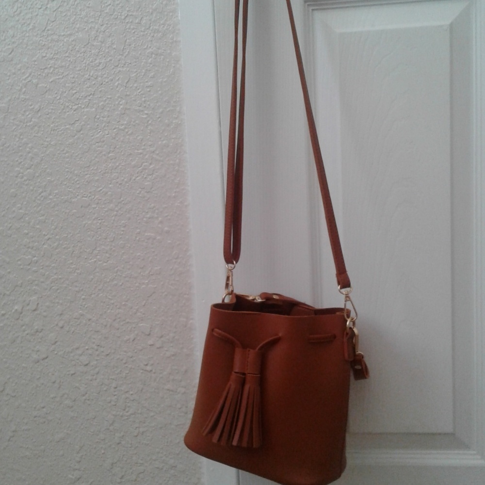 Bucket bag